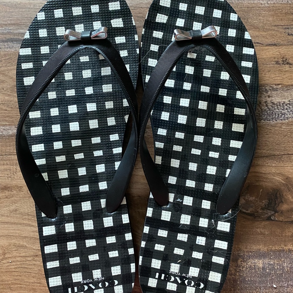 Coach flip flops. Size 9. Only worn once